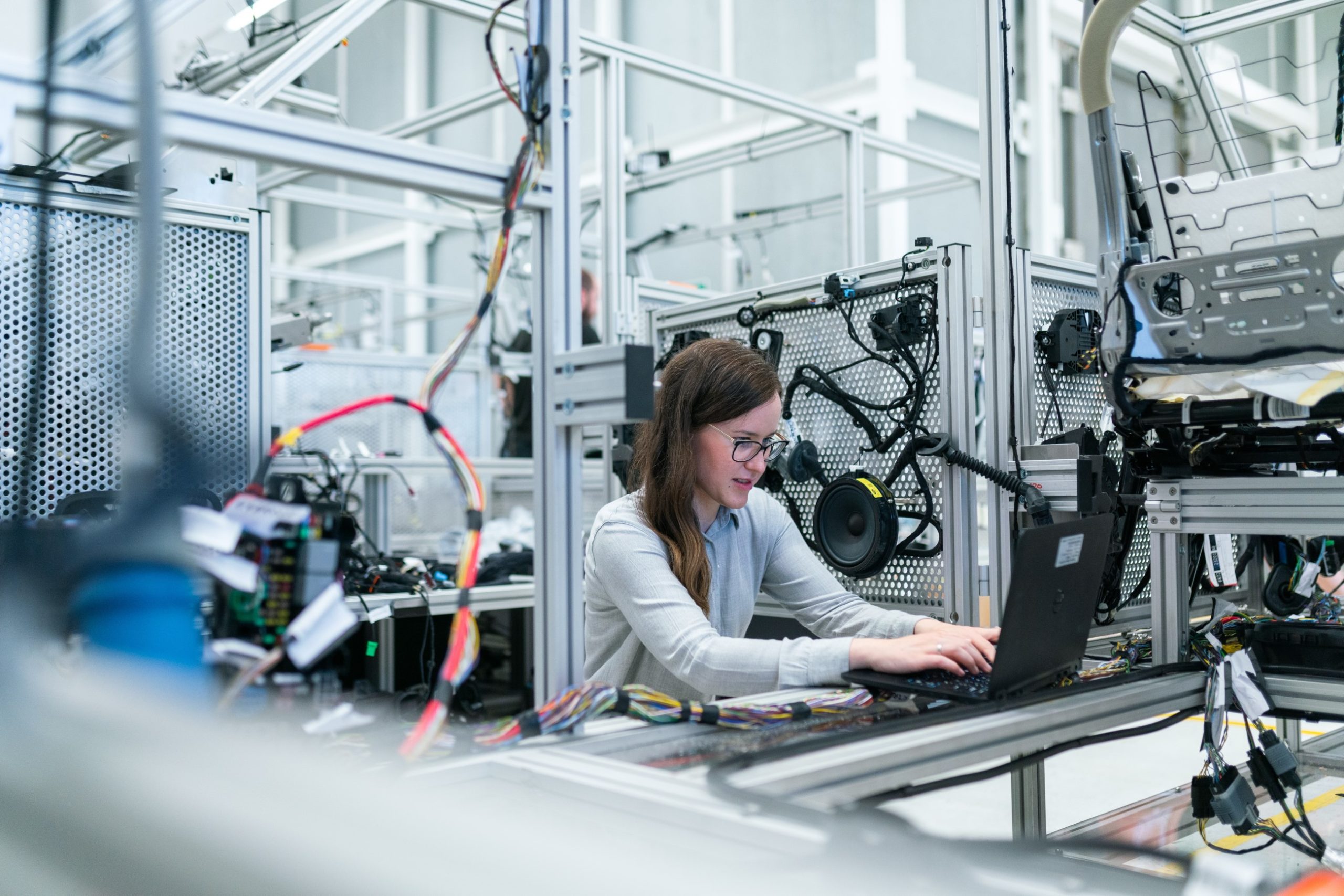 thisisengineering raeng ZPeXrWxOjRQ unsplash wordpress large scaled knowledge refinery,ai learning gap,operational knowledge decay,resilient ai,enterprise ai fails The Knowledge Refinery Manifesto